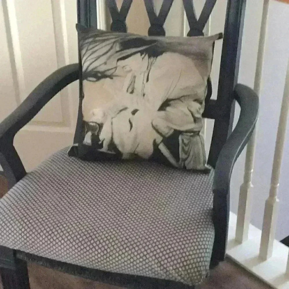 Personalized decorative cushion pillow cases 18 by 18 - Picture 3 of 7